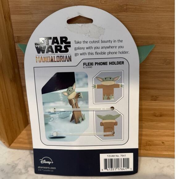 Star Wars Mandalorian Flexi Phone Holder and Stand smartphone mp3 players - Picture 3 of 6